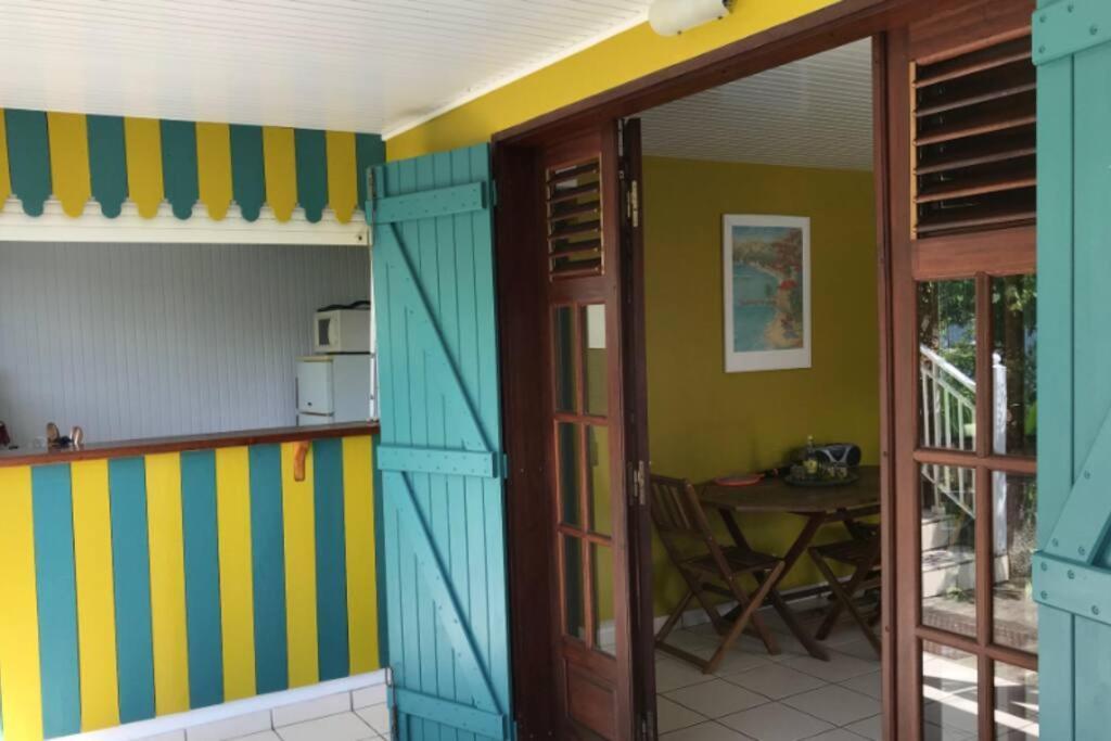 Case A Lili, Joli Bas De Villa Face A La Mer. Terre-De-Haut Ngoại thất bức ảnh